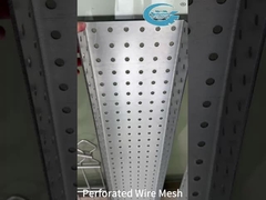 Galvanizado Perforado Telhas de malha de tamanhos personalizados para ventilação Cercas industriais