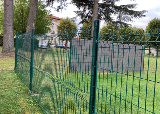 5.5mm Heavy Wire Anti-Climb Triangle Fence Panel 50x100mm Mesh 2.0x3.0m Black Peach Post