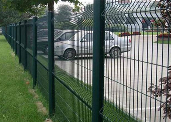 Cercas triangulares revestidas de PVC para jardim de brinquedos 1,8 * 2,5m