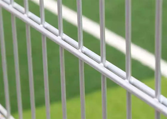 Cercas galvanizadas e revestidas de PVC de barras de arame duplo para jardim / esporte