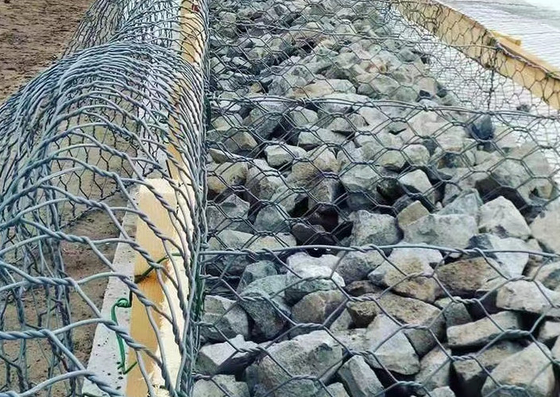 ASTM A974 HDG Gabion Wire Mesh 80 X 100 mm para proteção de ponte