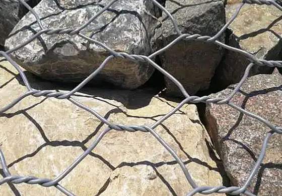 Cadeia de pedra revestida de zinco caixa de gavião cesto 60 * 80mm para parede de retenção