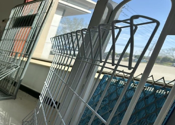 Painel de vedação triangular de curvatura de aço de baixo carbono Custom Heights Guarda de jardim da escola