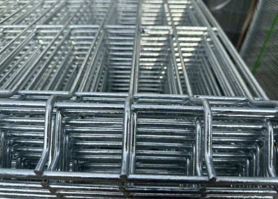Panela de vedação triangular de alta segurança para proteção do perímetro