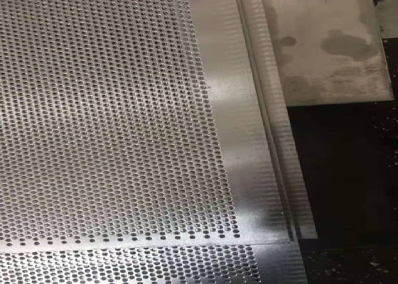 Malha de Arame Perfurada de Alta Precisão | Aço Durável, Furos de Ventilação para Filtração