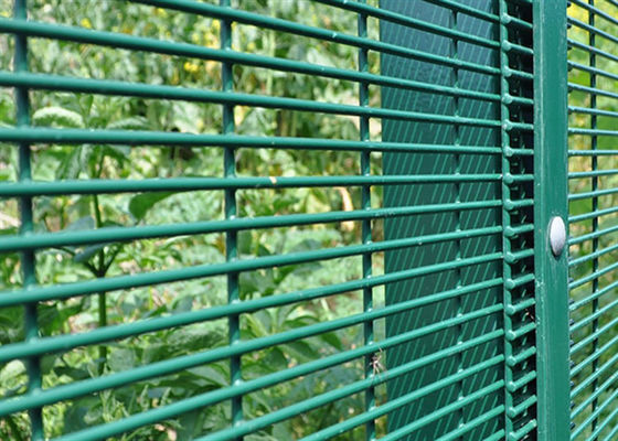 Cercas de segurança galvanizadas 358 anti-corte para aeroporto 60mm X 60mm Post