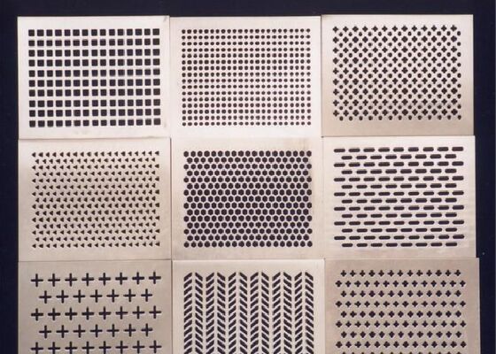 Painel de malha de arame perforado industrial para sistemas de filtragem e peneiração