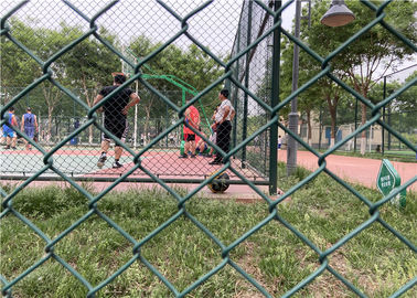 A cerca provisória verde da malha/PVC revestiu a cerca 3.5mm do elo de corrente para esportes