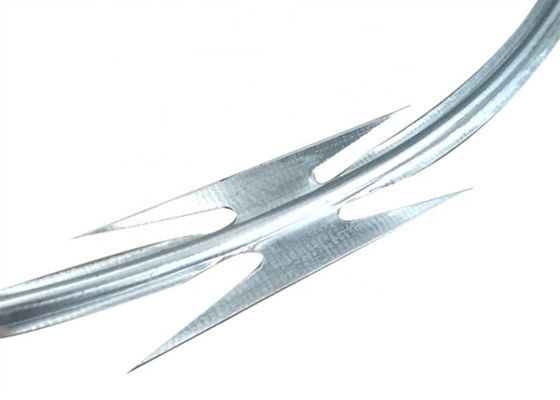 O mergulho Q195 quente galvanizou o diâmetro da bobina do fio Cbt-65 900mm da lâmina do arame farpado