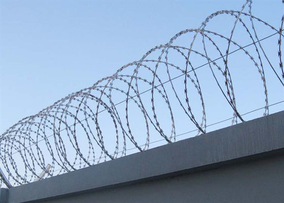 O mergulho quente galvanizou o PVC do fio da lâmina do Cbt 65 revestiu 900mm para o cerco do limite
