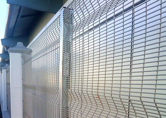 60x60mm 358 Mesh Fence Hot Dip Galvanized/fio revestido do poder para a segurança aeroportuária