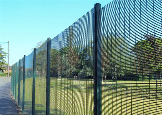 cerca Hot Dip Galvanized da prisão da escalada da altura de 3.0m anti/Pvc revestido 76.2*12.7mm